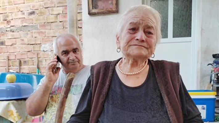Николай и баба Стефка се събраха за празниците