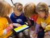 Децата, които се заседяват пред екрани, са с по-ниско IQ