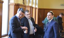 5 часа министър дава показания за посредника “Булброкърс” на Прокопиев за сделка при Дянков и Трайков (Обзор)