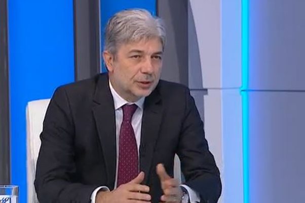 Министърът на околната среда и водите Нено Димов Кадър: БНТ