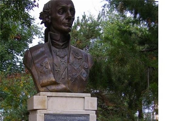 Демонтираха паметника на руския пълководец Суворов в украинския Измаил