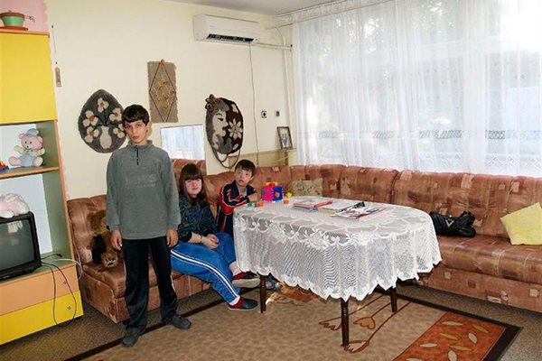Немското сдружение подкрепя и дома за деца “Надежда, Вяра и Любов” в Пазарджик.
СНИМКА: ЛЮБО ИЛКОВ