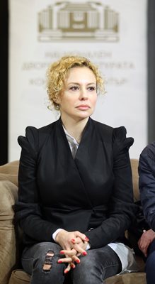 Стефания Колева в комедия