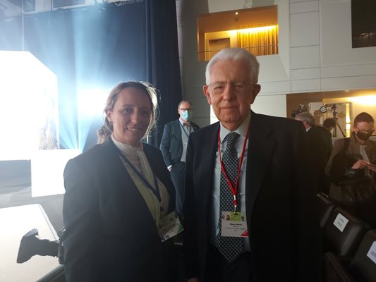 Деляна Иванова с бившия премиер и дългогодишен еврокомисар на Италия Марио Монти