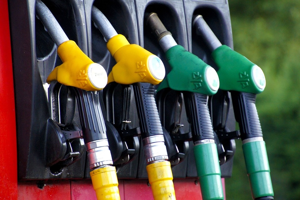 По сигнал за контрабанда на горива се проверяват бензиностанции край Бургас