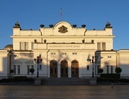 Депутатите не се разбраха за обща декларация за обиди в "Шоуто на Слави"