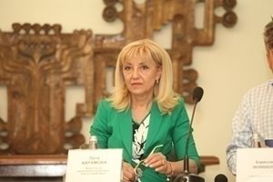Петя Аврамова: Хората в Перник имат право да са гневни. Аз също съм гневна