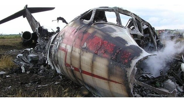 Останки от катастрофирал самолет Ту-134. СНИМКА: АРХИВ