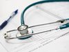 Застраховат задължително медици срещу професионален риск