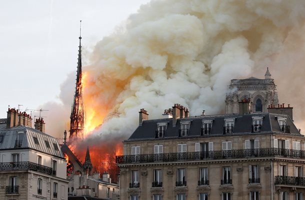 Френската катедрала се запали наистина през април, година по-рано Жуселино предсказва това