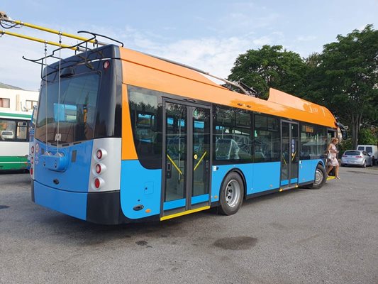 В Сливен пристигна нов тролейбус, чакат още 5.
Снимка: Община Сливен