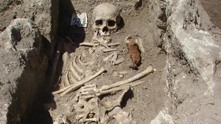 Скелетът е на 700 години