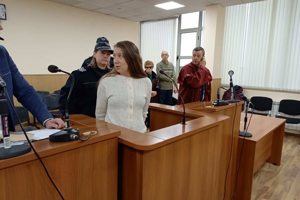 Красимира Лалева в съда