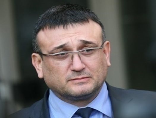 Министър Маринов: Непрекъснато получаваме сигнали за Васил Божков