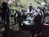 Някои от спасените деца от пещерата в Тайланд са спели, докато ги вадили