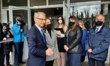 Министър Денков в Бургас: Тестването на учениците за ковид да отпадне