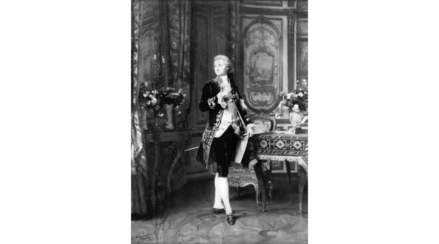 17-годишният Фердинанд във виенските дворцови салони.