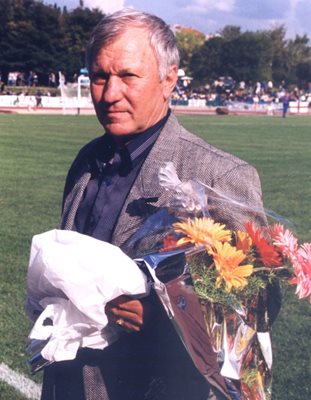 Честване на 60-годишнината на Евгени Янчовски на стадиона в Стара Загора - септември 1999 година.