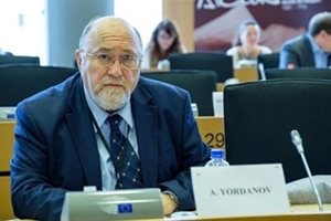 Александър Йорданов за резолюцията на ЕП: Петното върху България е факт