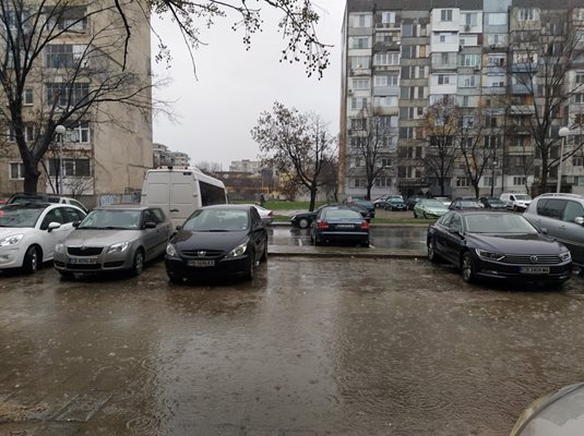 Дъждовете в Пловдив и региона спират довечера, категорични са синоптиците на ВВС.