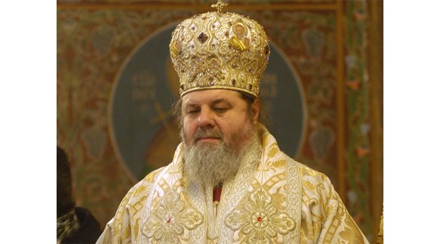 ОБВИНЕНИЕ: Великотърновският митрополит Григорий бил съпричастен към среднощния екшън.