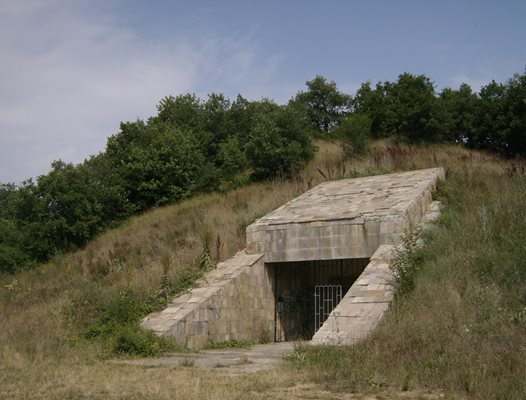 Тракийският култов комплекс “Жаба могила”