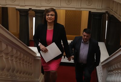 Корнелия Нинова заяви, че изключването на Зарков, Лечева и Гечев не стои на дневен ред.