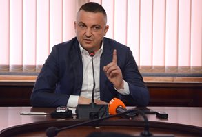 Кметът на Варна Иван Портних привикан на разпит в прокуратурата