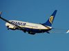 Самолет кръжа 40 минути над София заради гръмотевиците