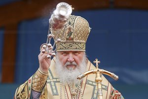 Кирил - от син на дисидент до патриарх