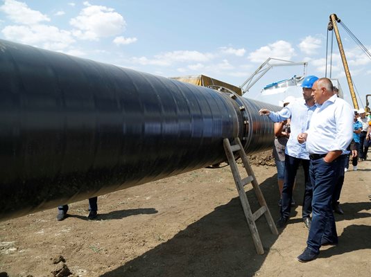 Премиерът Бойко Борисов проверява изграждането на транзитен газопровод за Турция в участъка „Лозенец - Недялско” СНИМКИ: МС
