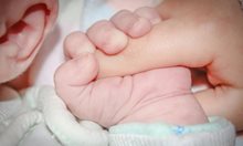 Учени: Преждевременно родените бебета са по-уязвими за болка