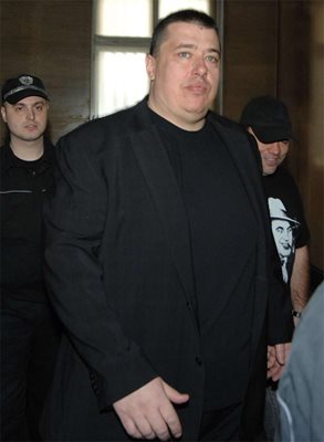 Антон Савов - Тони Мамата е единственият от четиримата обвиняеми, който все още е в ареста