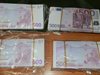 Хванаха жена, скрила 200 000 евро по талията си (Снимки)