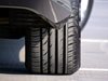 Двама непълнолетни срязали гумите на 16 коли в Радомир за разнообразие
