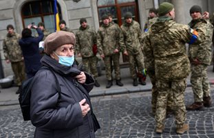 Трябва ли България да дава оръжие на Украйна?