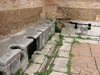 В общи тоалетни древните римляни обсъждали политиката