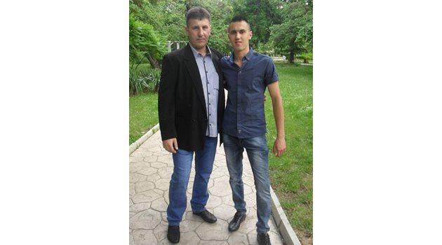 Янко Енев и синът му Красимир Снимка: Авторката