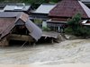 Жертвите на наводненията в Япония вече са 28