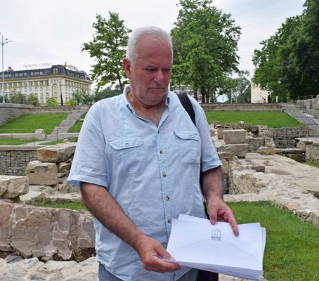 Доц. Костадин Кисьов остава директор на Археологическия музей в Пловдив.