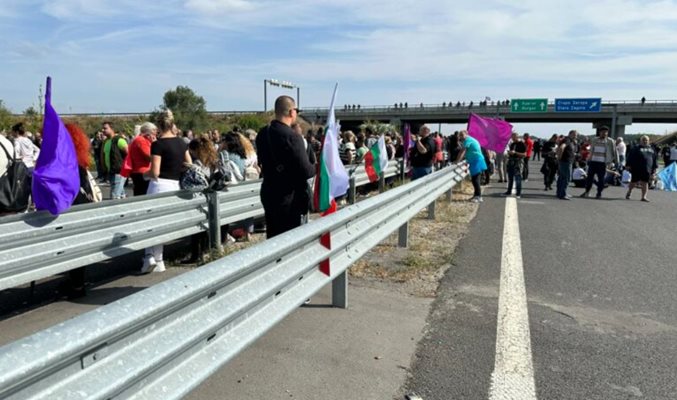 Миньори и енергетици ще блокират утре пътищата в Старозагорско
Снимка: PressTV