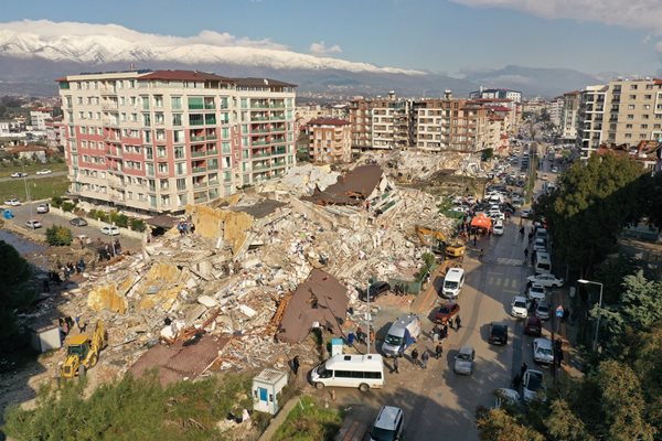Щети от земетресението в Турция СНИМКА: Ройтерс