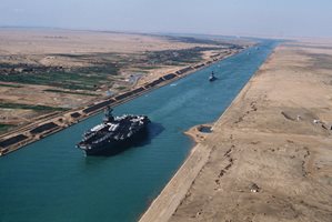 Суецкият канал отбеляза най-високите месечни приходи в историята си с $802 милиона