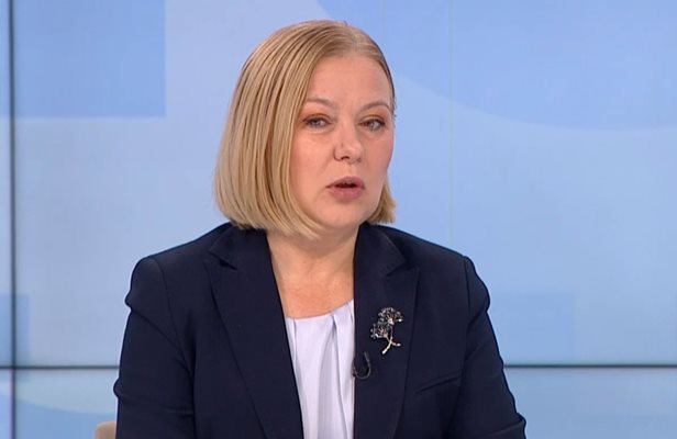 Надежда Йорданова: Това правителство не дава отговор на много въпроси