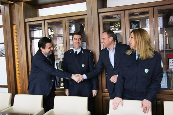 Румънски и гръцки полицаи ще патрулират в Банско по време на зимния сезон.