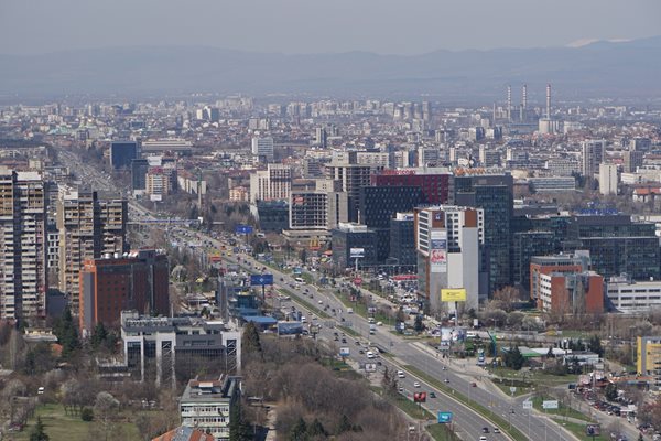 
В бившата научно-производствена зона “Изток” хората с адресна регистрация са 333, докато прогнозите са, че към 2030 г. работещите там ще са над 60 000 души