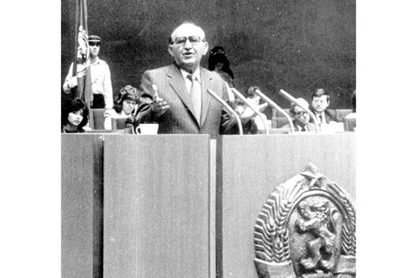 Живков произнася една от речите си по време на 33-годишното си управление.