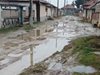 3 г. пловдивско село с разорани улици след прекарани тръби (видео)