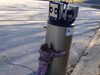 Малко момиче се сприятели с развален бойлер, мислейки го за робот (Видео)