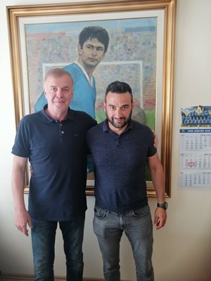 Наско Сираков и Степан Хиндлиян след среща в офисите на "Левски" на 19 май.